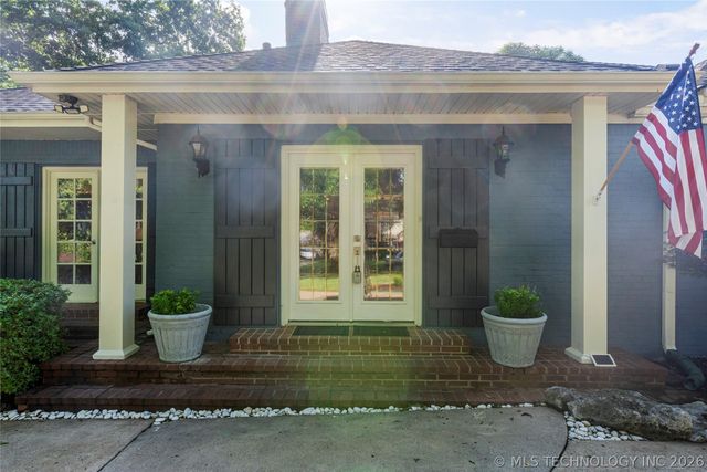 2521 S Birmingham Place, Tulsa, OK 74114