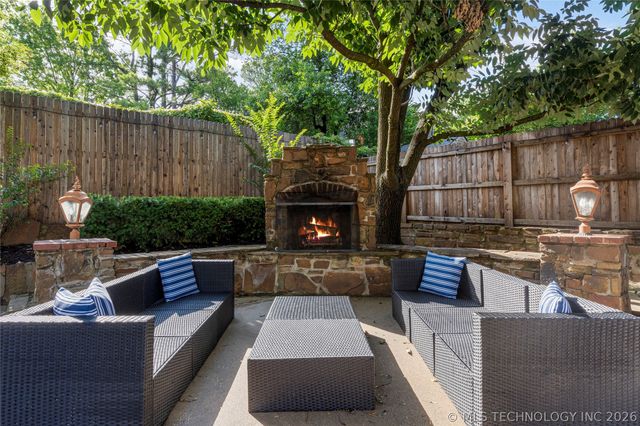 2521 S Birmingham Place, Tulsa, OK 74114