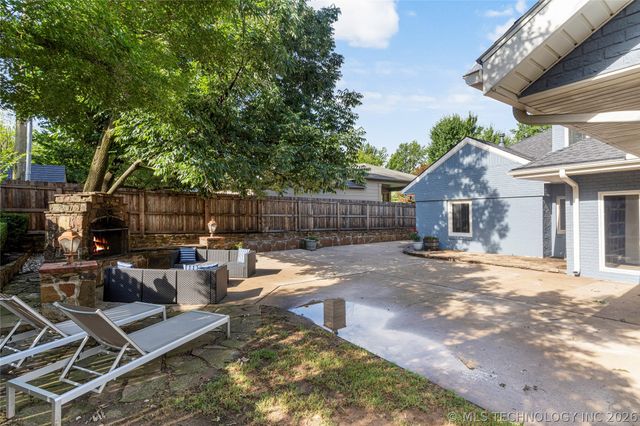 2521 S Birmingham Place, Tulsa, OK 74114