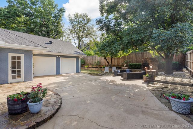 2521 S Birmingham Place, Tulsa, OK 74114