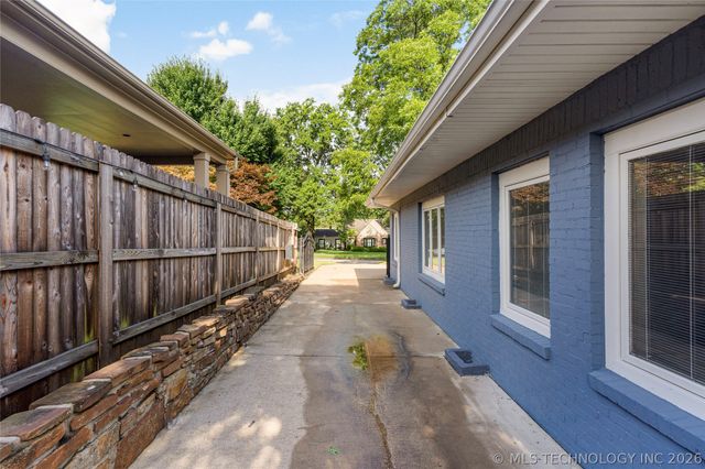 2521 S Birmingham Place, Tulsa, OK 74114