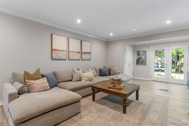 2521 S Birmingham Place, Tulsa, OK 74114