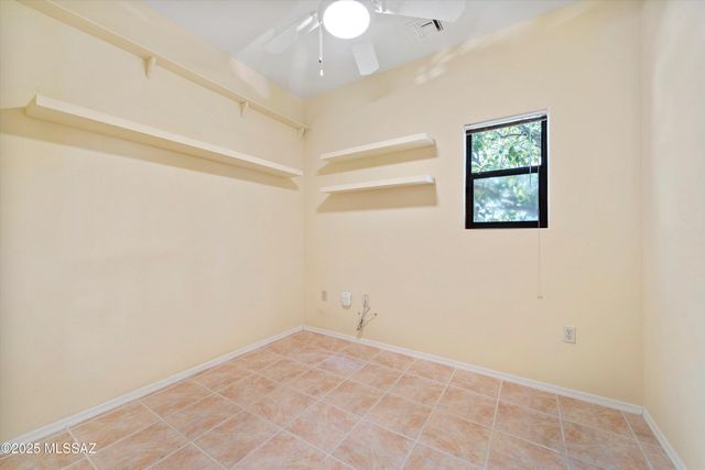 939 W Ashworth Road, Green Valley, AZ 85614