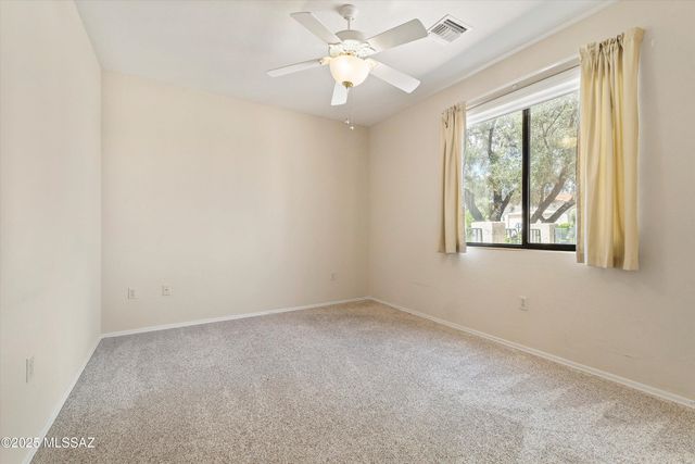 939 W Ashworth Road, Green Valley, AZ 85614