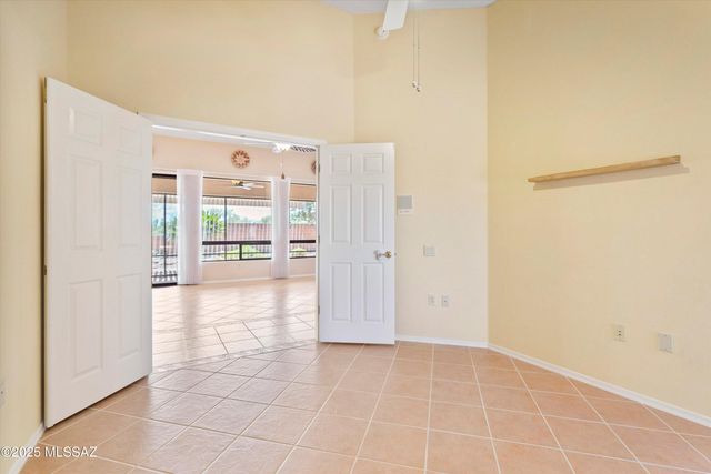 939 W Ashworth Road, Green Valley, AZ 85614