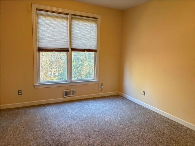 109 Hampshire Trace, Tyrone, GA 30290