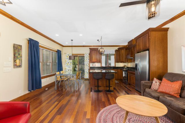 11 E Chestnut Street 1, Douglas, MI 49406