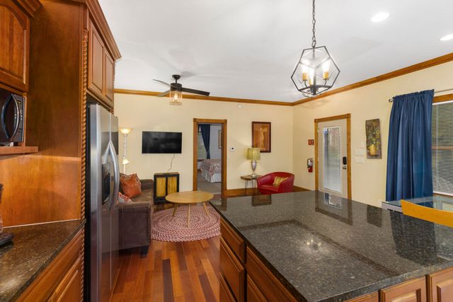 11 E Chestnut Street 1, Douglas, MI 49406