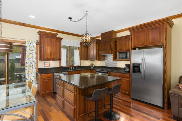 11 E Chestnut Street 1, Douglas, MI 49406