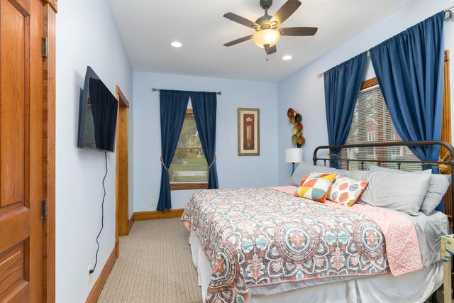 11 E Chestnut Street 1, Douglas, MI 49406