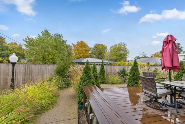 11 E Chestnut Street 1, Douglas, MI 49406