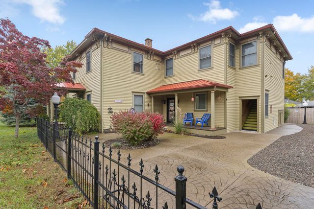 11 E Chestnut Street 1, Douglas, MI 49406