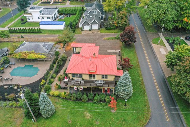 11 E Chestnut Street 1, Douglas, MI 49406