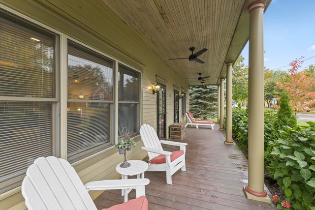 11 E Chestnut Street 1, Douglas, MI 49406