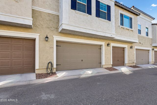 1825 E HAMPTON Lane 106, Gilbert, AZ 85295