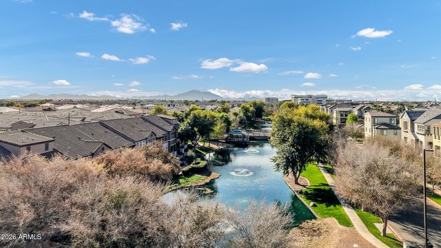 1825 E HAMPTON Lane 106, Gilbert, AZ 85295