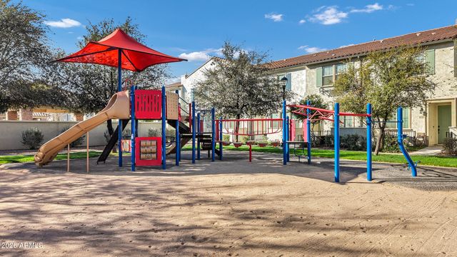 1825 E HAMPTON Lane 106, Gilbert, AZ 85295