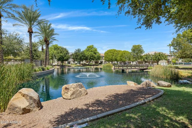 1825 E HAMPTON Lane 106, Gilbert, AZ 85295