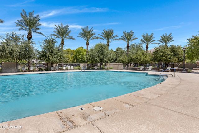 1825 E HAMPTON Lane 106, Gilbert, AZ 85295