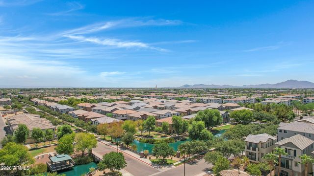 1825 E HAMPTON Lane 106, Gilbert, AZ 85295