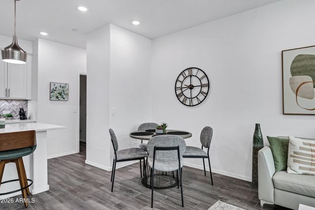 1825 E HAMPTON Lane 106, Gilbert, AZ 85295