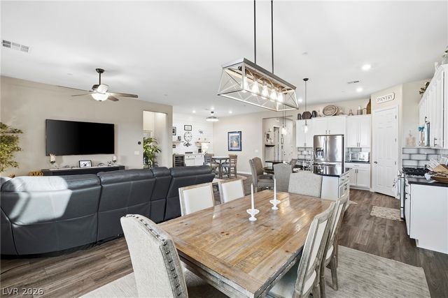 506 Pebble Run Avenue, Henderson, NV 89011