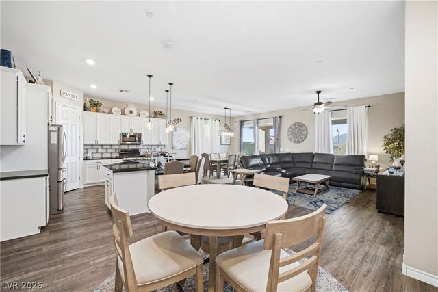 506 Pebble Run Avenue, Henderson, NV 89011