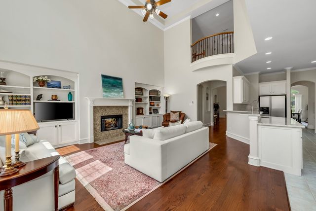 5930 Belmont Avenue, Dallas, TX 75206