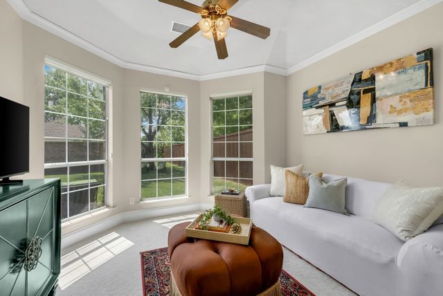 5930 Belmont Avenue, Dallas, TX 75206