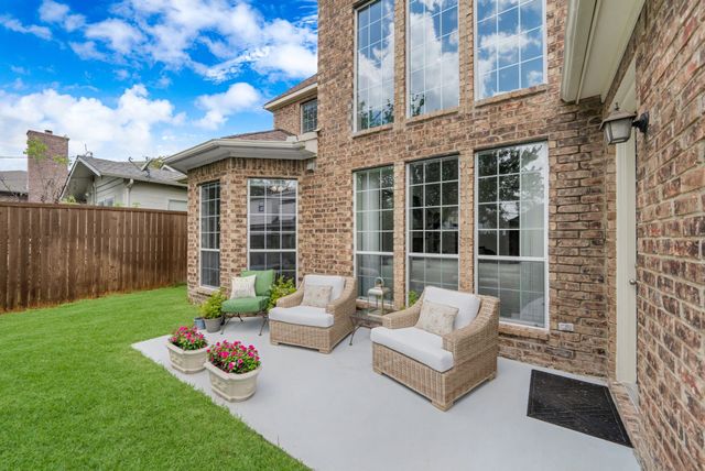 5930 Belmont Avenue, Dallas, TX 75206