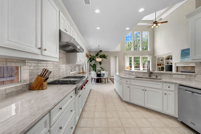 5930 Belmont Avenue, Dallas, TX 75206