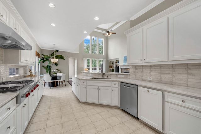 5930 Belmont Avenue, Dallas, TX 75206