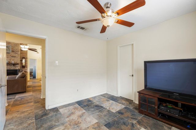 6503 Fallengate Drive, Spring, TX 77373