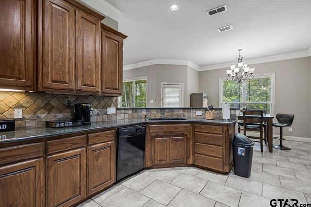 21197 Neely Drive, Flint, TX 75762