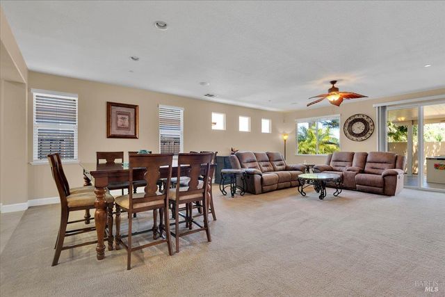 331 Frisbie Cir, Vacaville, CA 95688