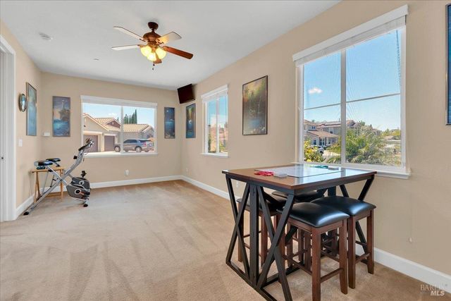 331 Frisbie Cir, Vacaville, CA 95688