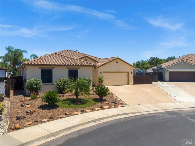 331 Frisbie Cir, Vacaville, CA 95688