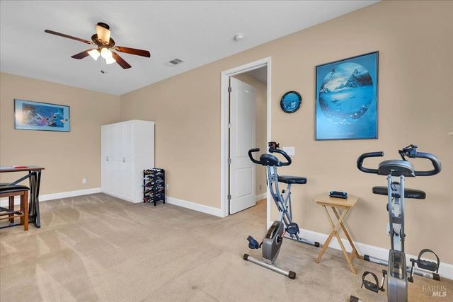 331 Frisbie Cir, Vacaville, CA 95688