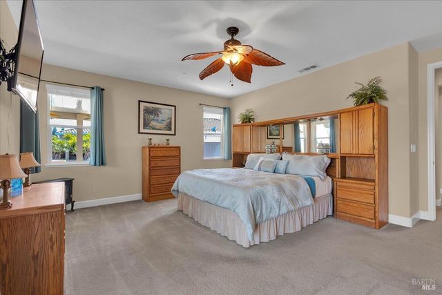 331 Frisbie Cir, Vacaville, CA 95688