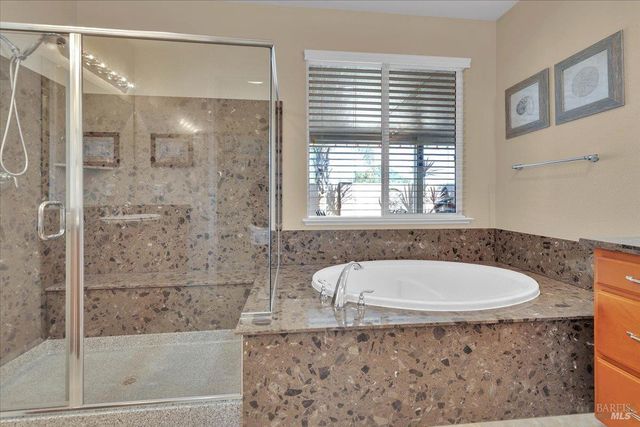 331 Frisbie Cir, Vacaville, CA 95688