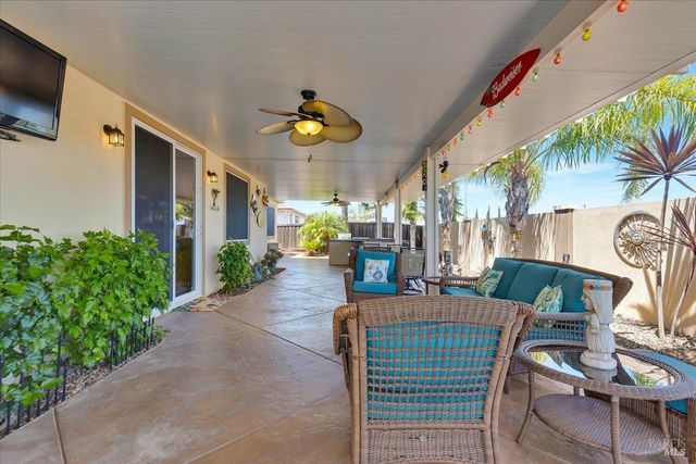 331 Frisbie Cir, Vacaville, CA 95688