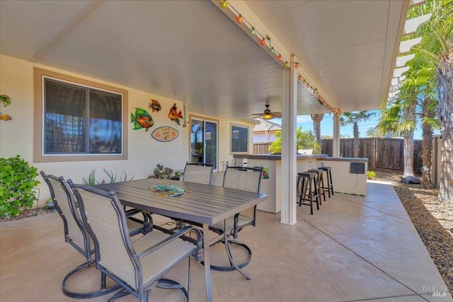 331 Frisbie Cir, Vacaville, CA 95688
