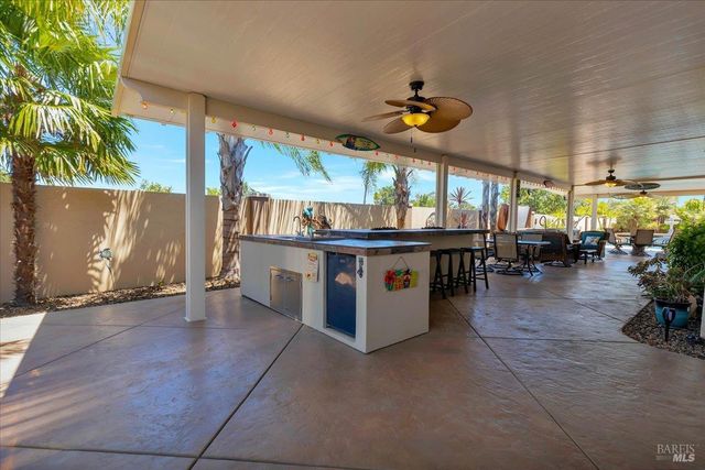 331 Frisbie Cir, Vacaville, CA 95688