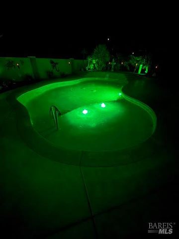 331 Frisbie Cir, Vacaville, CA 95688