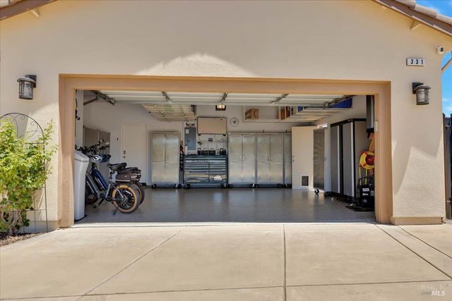 331 Frisbie Cir, Vacaville, CA 95688