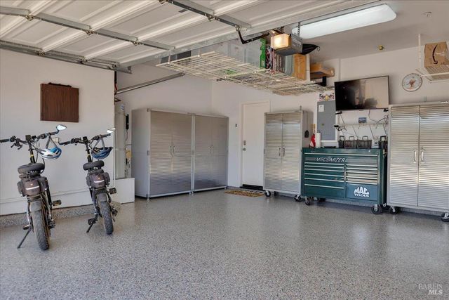 331 Frisbie Cir, Vacaville, CA 95688