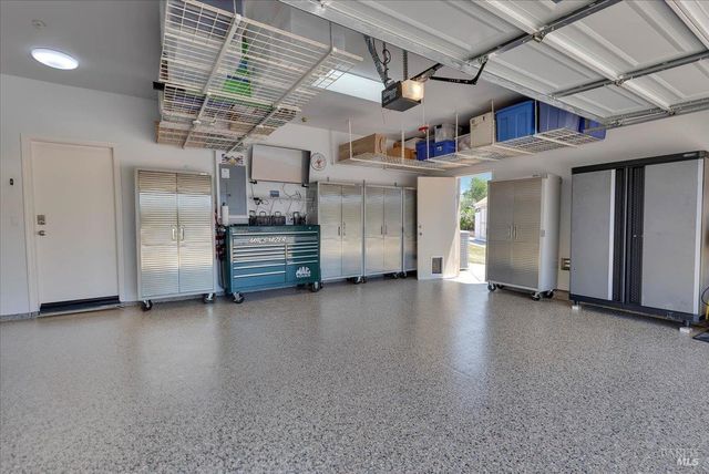 331 Frisbie Cir, Vacaville, CA 95688