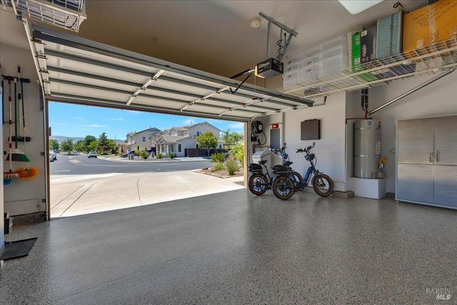 331 Frisbie Cir, Vacaville, CA 95688