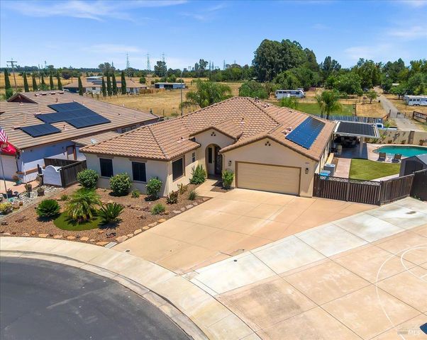 331 Frisbie Cir, Vacaville, CA 95688