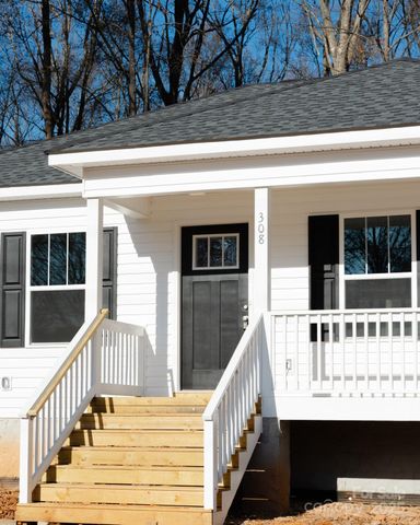 308 New Street, York, SC 29745